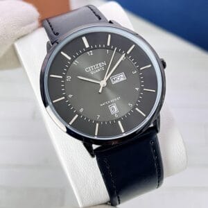 Sleek Citizen Quartz Men's Watch with Black Case & Grey Dial