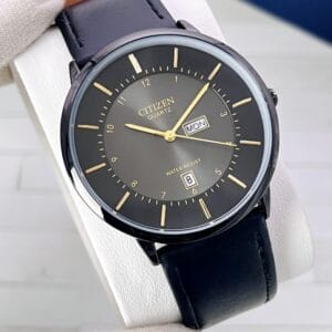 Sleek Citizen Quartz Men's Watch with Black Case & Grey Dial