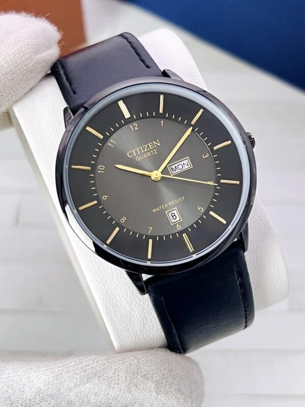 Sleek Citizen Quartz Men's Watch with Black Case & Grey Dial - Image 6