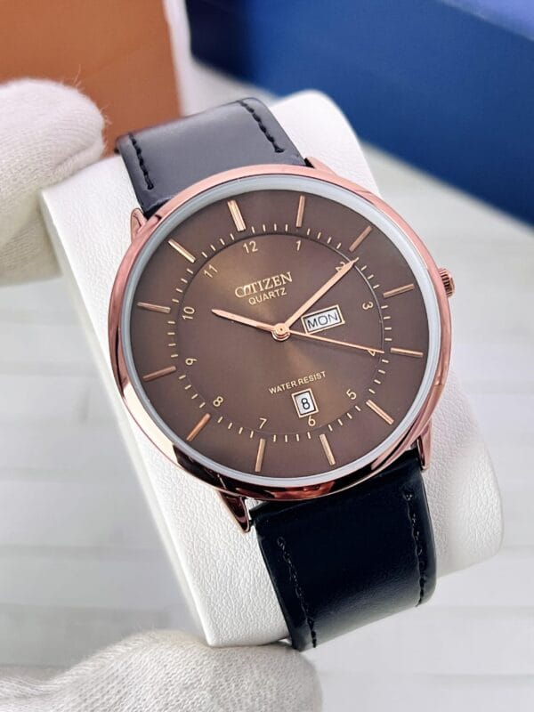 Sleek Citizen Quartz Men's Watch with Black Case & Grey Dial - Image 7
