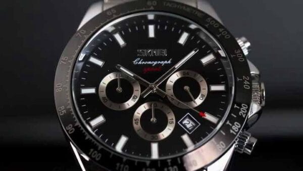 SKMEI Men's Stainless Steel Chronograph Sports Watch with Black Dial - Image 3
