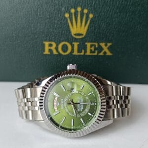 A Glimpse of Gold: The Rolex Date: