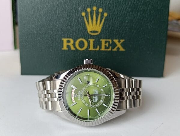 A Glimpse of Gold: The Rolex Date: - Image 4