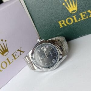 A Glimpse of Gold: The Rolex Date: