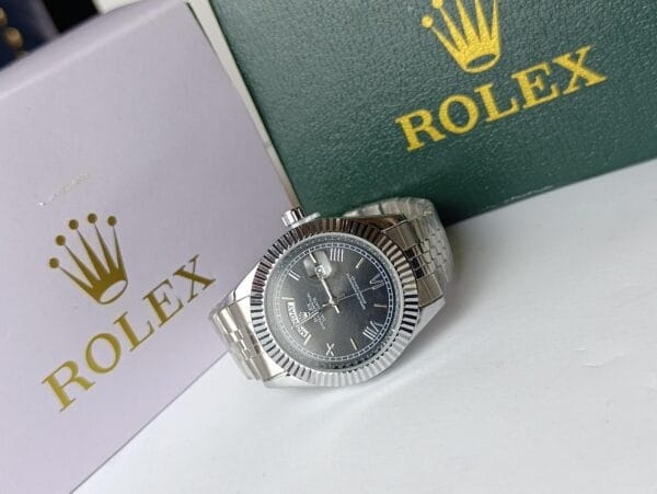 A Glimpse of Gold: The Rolex Date: - Image 8