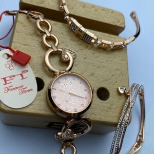 Stylish Women's Rose Gold Tone Quartz Watch & Double Bracelet Set - Many Colors!