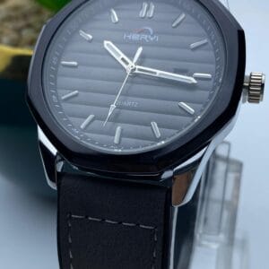 HERYI Men's Tonneau Case Watch with Dark Dial, Super Silicone Strap & Magnetic Lock