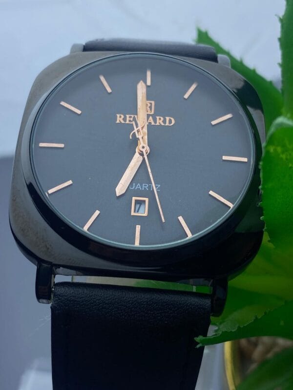 Sleek & Modern: Reward Black Quartz Watch