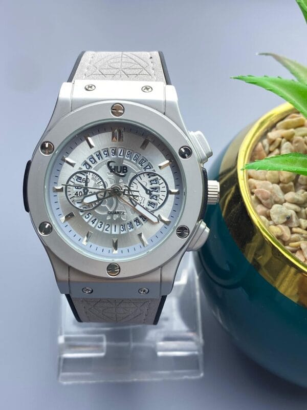 Bold Precision: The Striking HUB Quartz Watch - Image 3