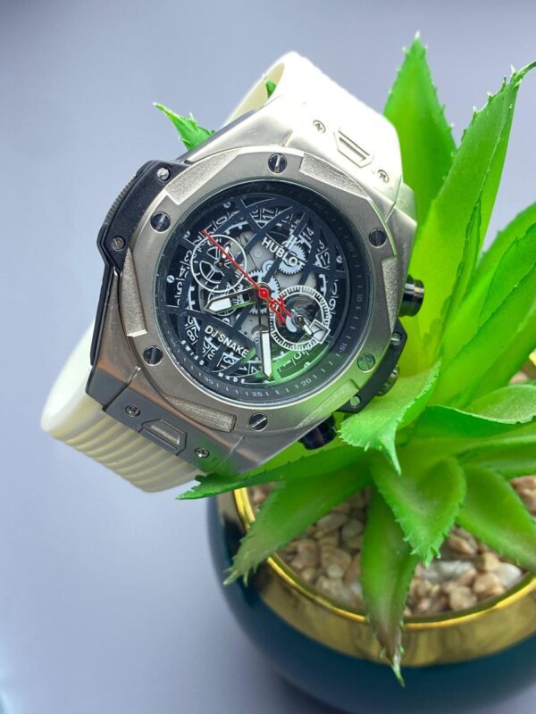 Chromatic Statement: The Iridescent Hublot Timepiece - Image 7