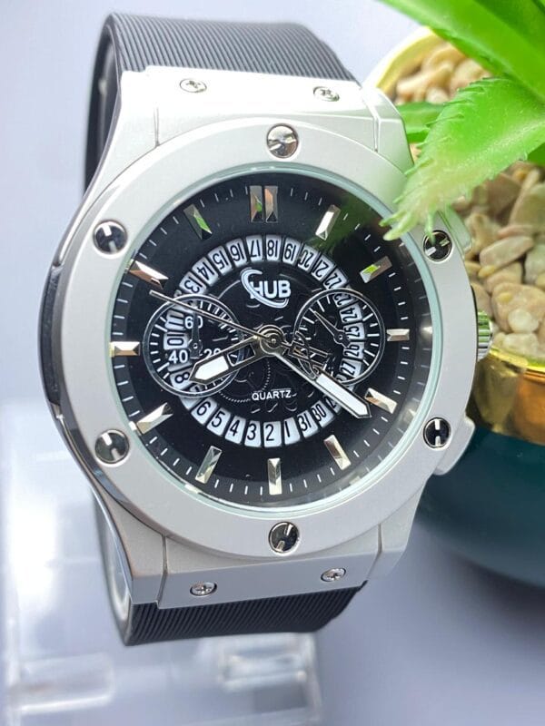 Bold Precision: The Striking HUB Quartz Watch - Image 10