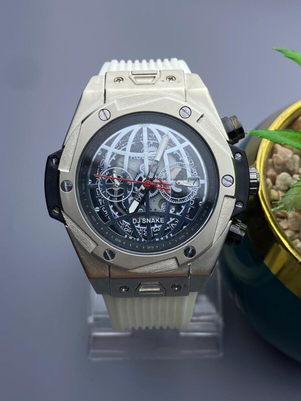 Chromatic Statement: The Iridescent Hublot Timepiece - Image 6