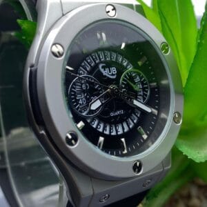 Bold Precision: The Striking HUB Quartz Watch