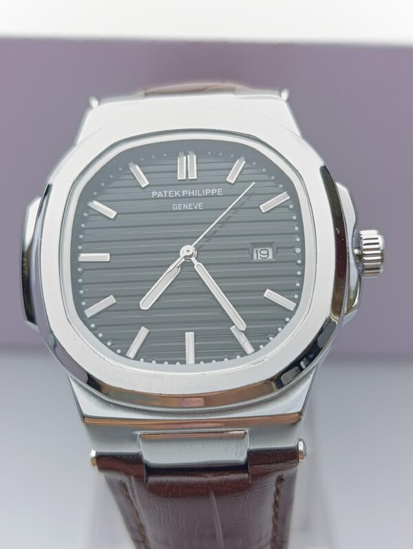 Patek Philippe  Quartz Watch with MasterLock Clasp – Premium Design - Image 2