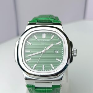 Patek Philippe Nautilus Green Dial Quartz Watch with MasterLock Clasp – Premium Design