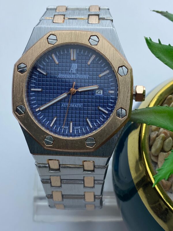 Bold Elegance: Audemars Piguet Royal Oak - Image 2