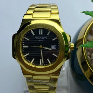 Patek Philippe Rose Gold Watch with Date - Elegant Design