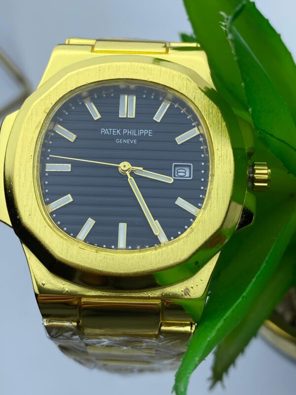 Patek Philippe Rose Gold Watch with Date - Elegant Design - Image 3