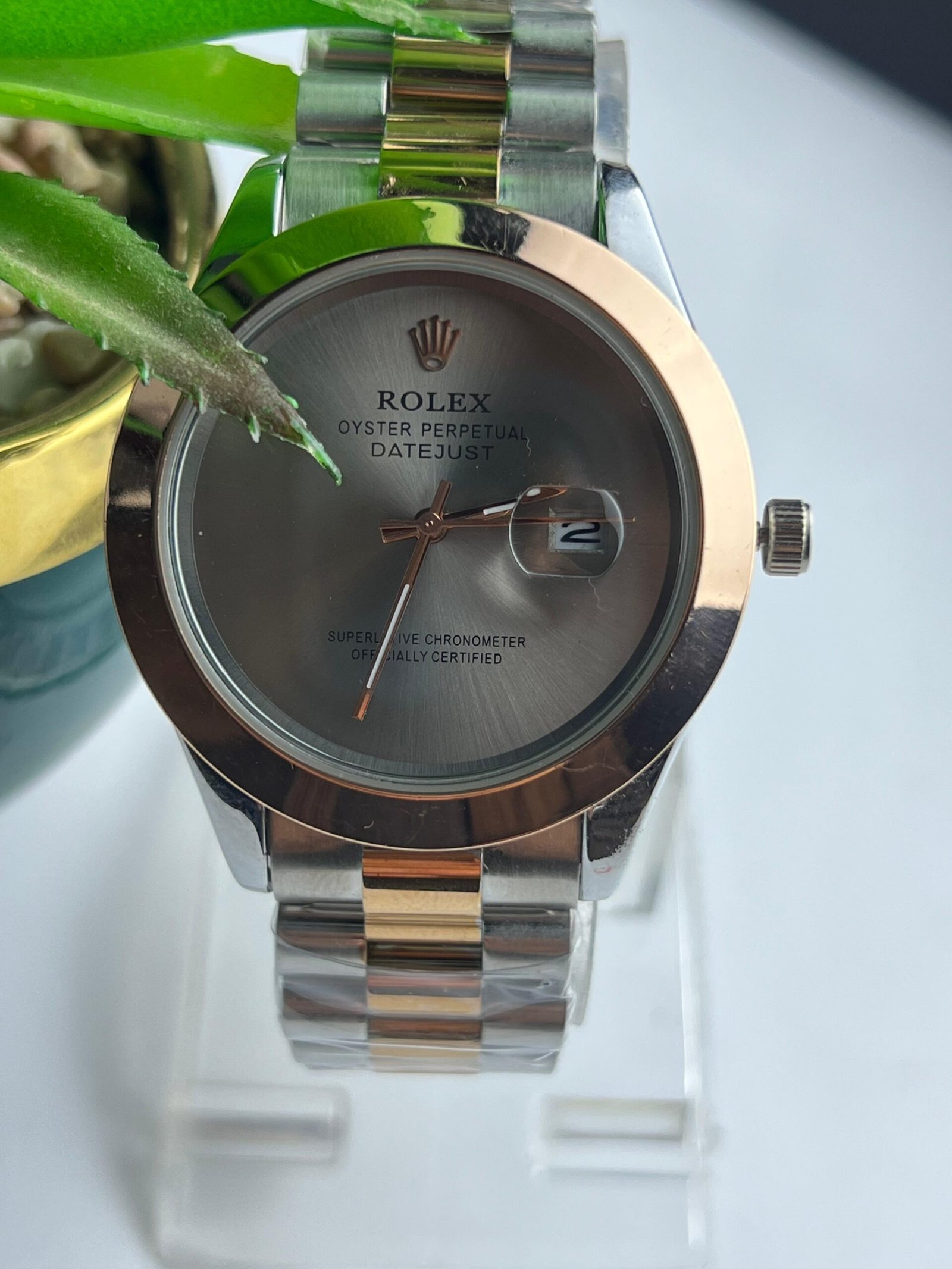Two-Tone Rolex Datejust with Fluted Rose Gold Bezel & Black Dial - Image 11