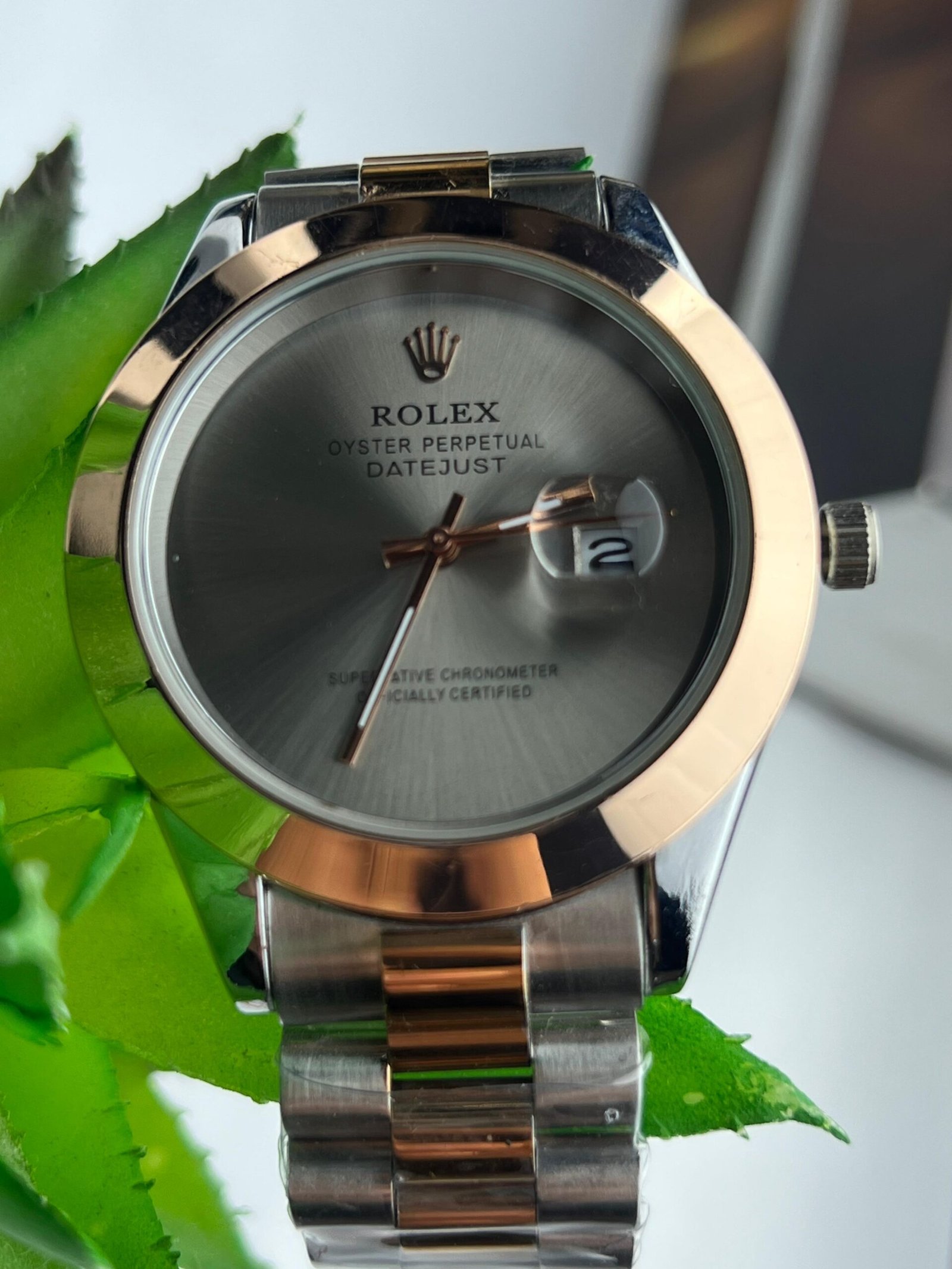 Two-Tone Rolex Datejust with Fluted Rose Gold Bezel & Black Dial - Image 6