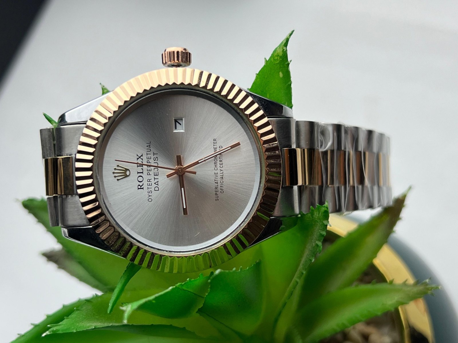 Two-Tone Rolex Datejust with Fluted Rose Gold Bezel & Black Dial - Image 13