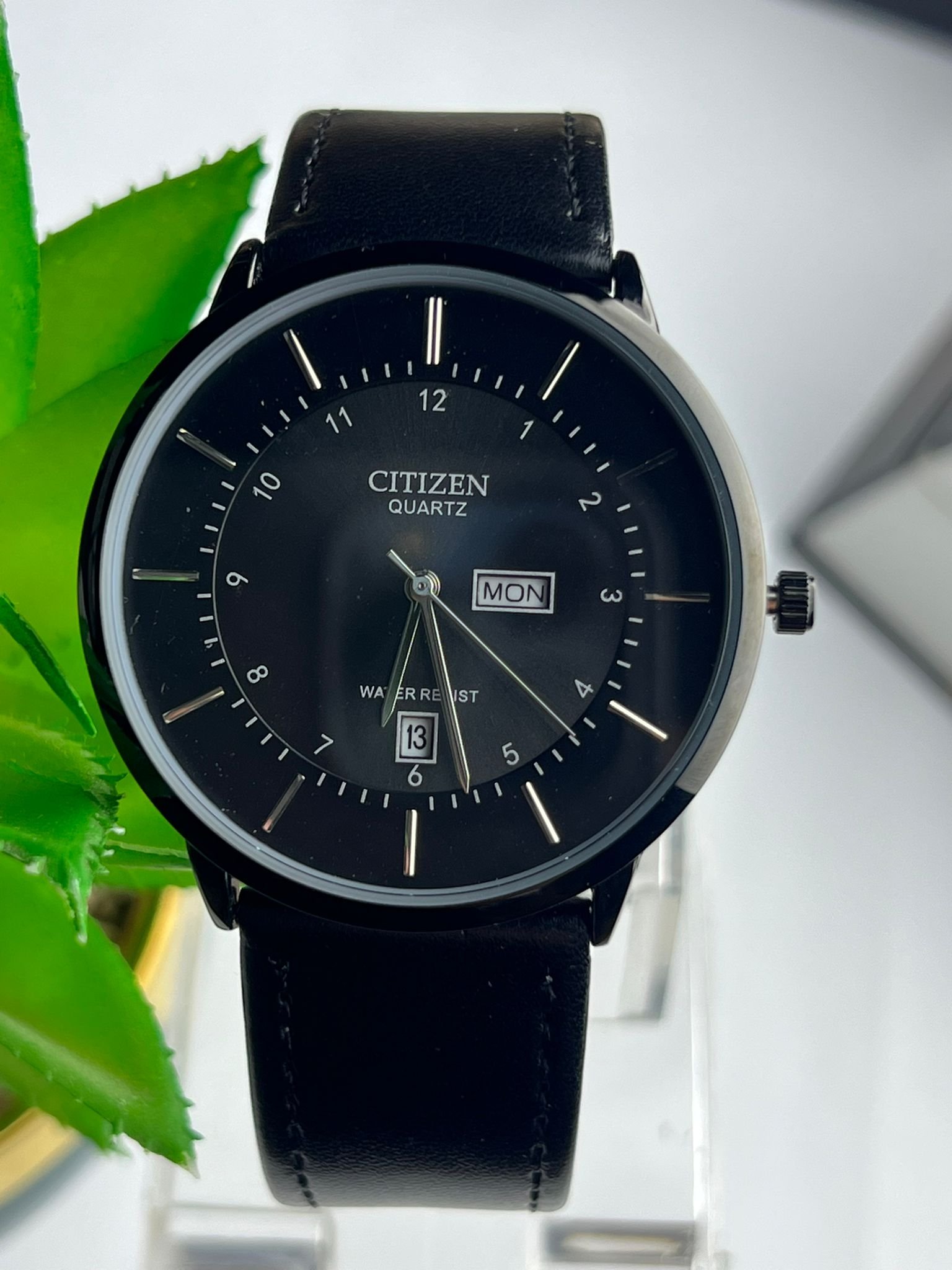 Sleek Citizen Quartz Men's Watch with Black Case & Grey Dial - Image 6