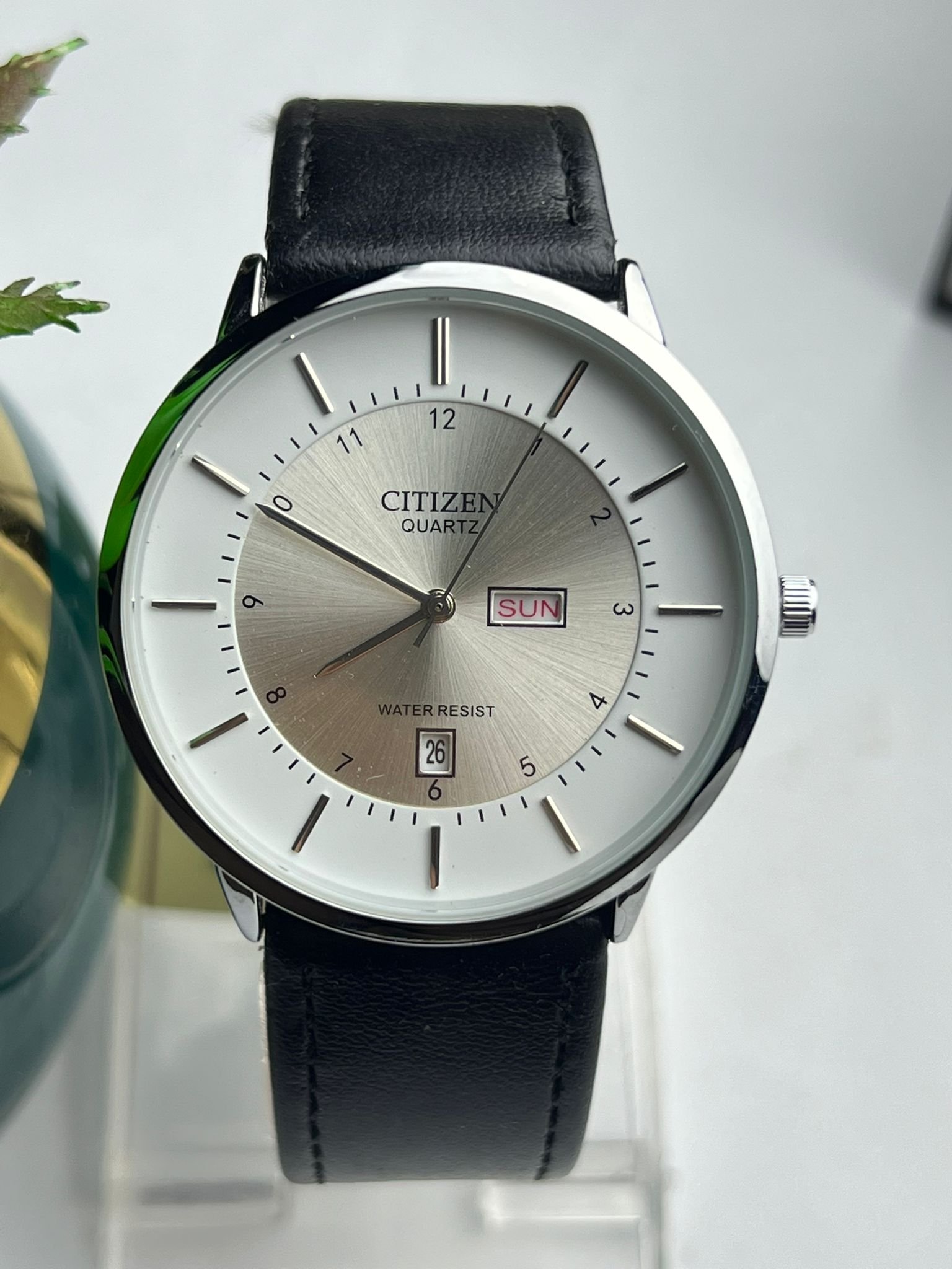 Sleek Citizen Quartz Men's Watch with Black Case & Grey Dial - Image 4